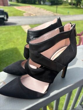 Vince Camuto Black Cutout Strappy Pointed-Toe Heels